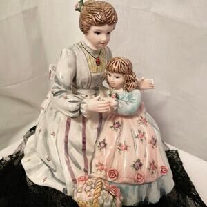 Vintage 1997 Lefton Music Box Porcelain Fig. Thank Heaven For Little Girls
